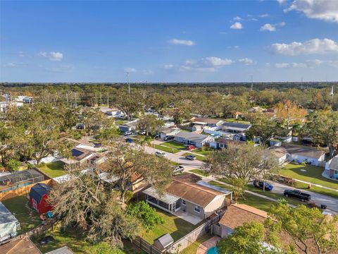 A home in SEMINOLE