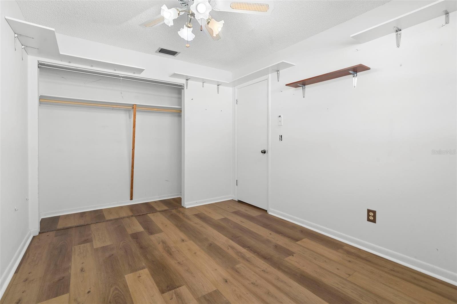 VILLA VILLAR 01-03 PH 02 - Residential