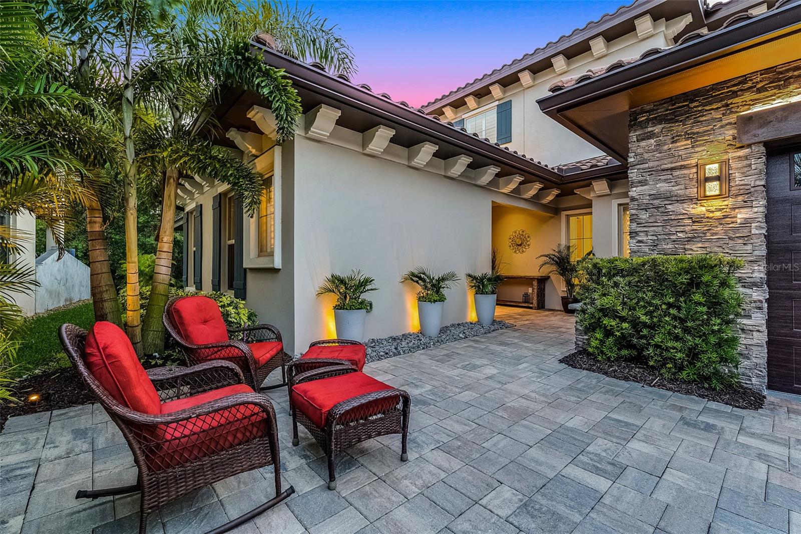 10122 ROYAL ISLAND COURT