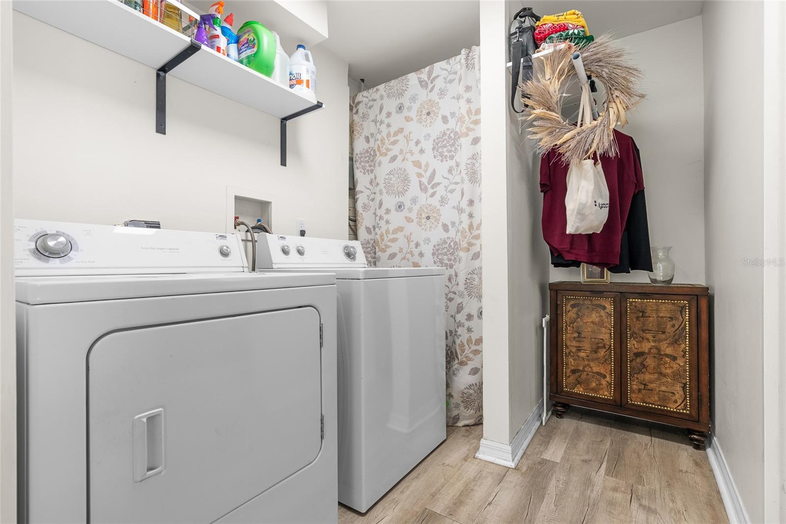 JUANITA PARK - Residential