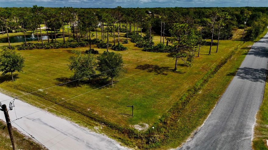 READY TO BUILD LOT... This property is located in Flood Zone X just outside Lakewood Ranch in Bradenton, FL. Ideal combination of rural serenity and urban accessibility, this parcel is cleared and ready for development. NO HOA FEES OR DEED RESTRICTIONS.