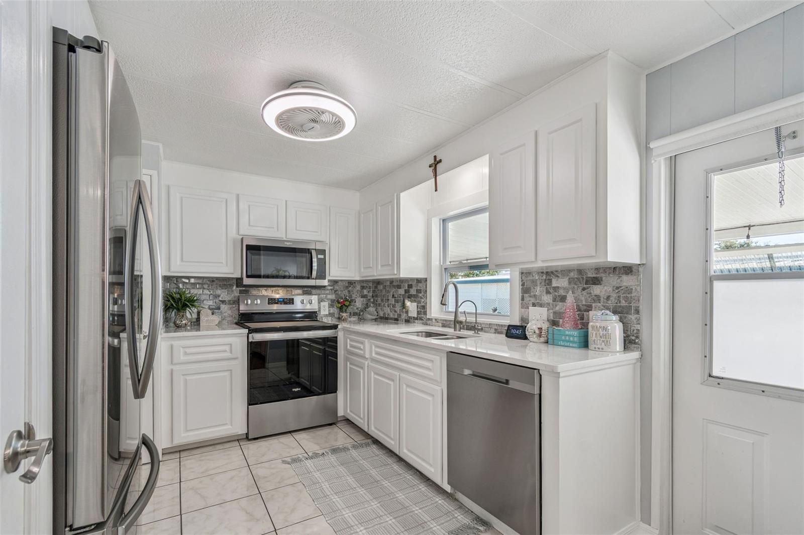 PALM HILL MOBILE HOME PARK UNREC - Residential