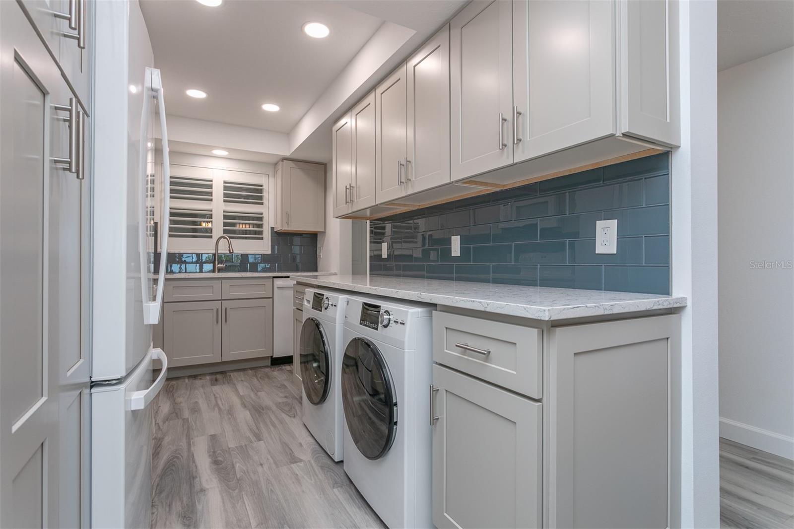 VENICE SANDS - Residential