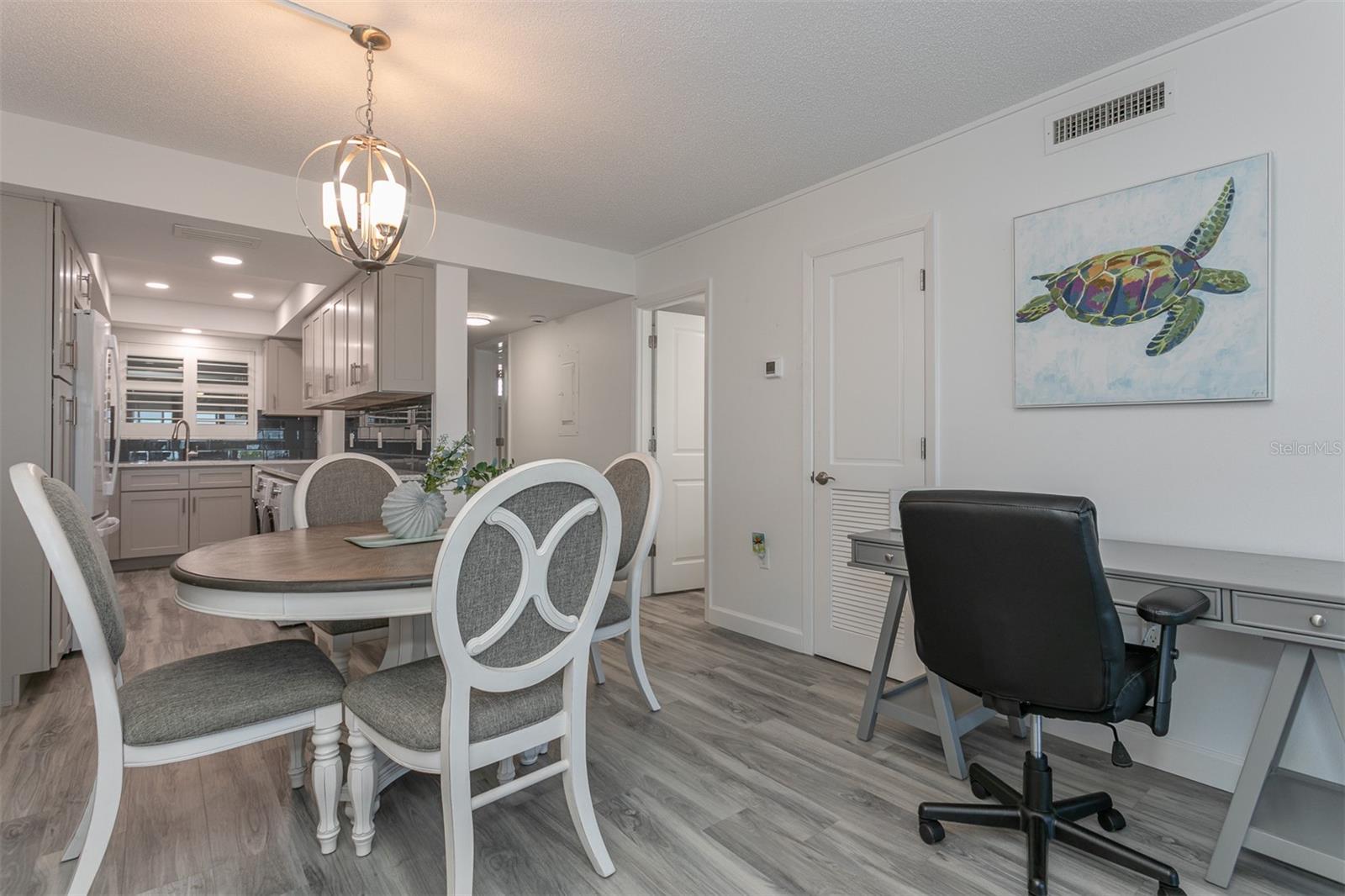 VENICE SANDS - Residential