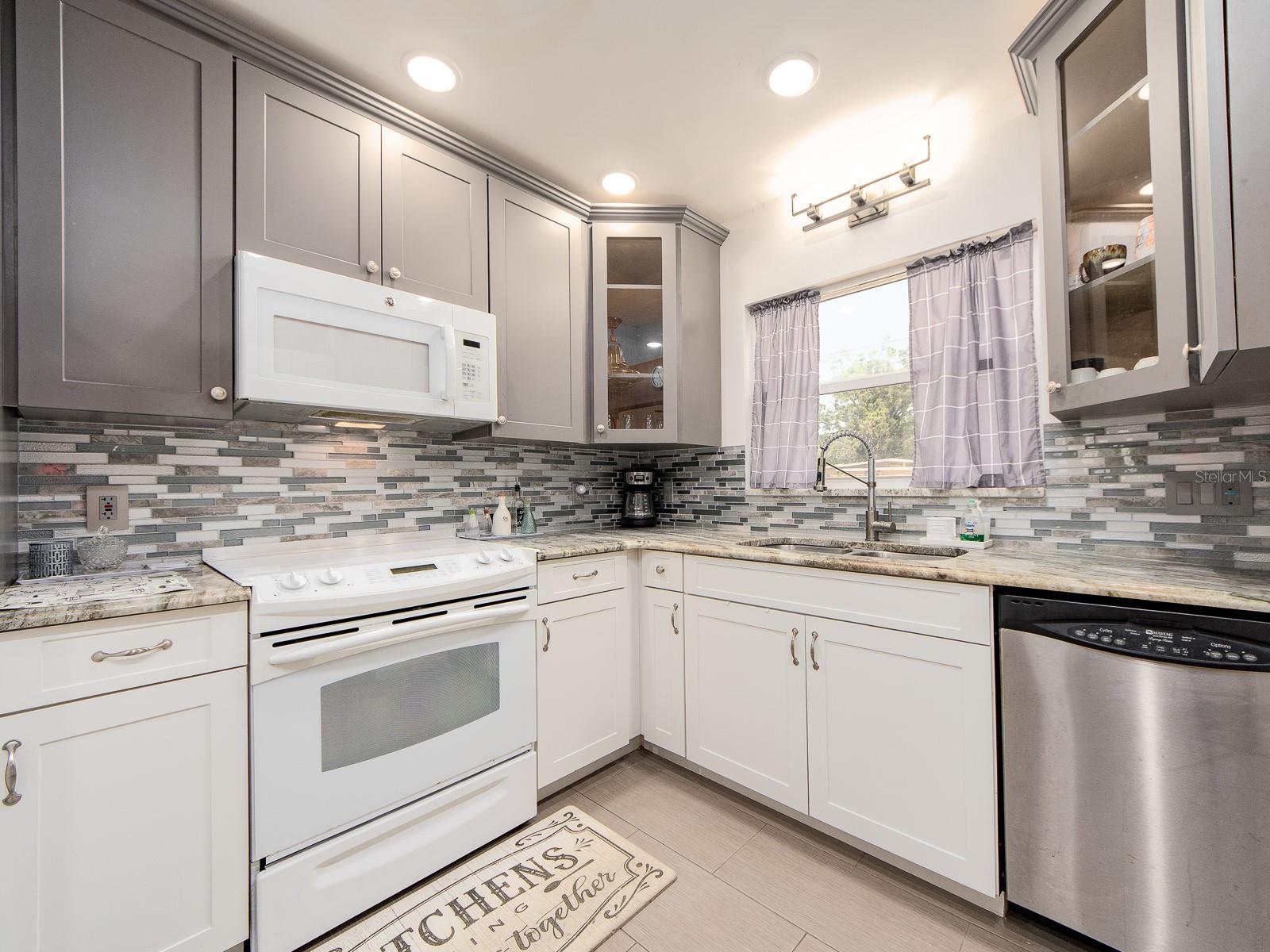 CITRUS HEIGHTS MANOR 1ST ADD - Residential