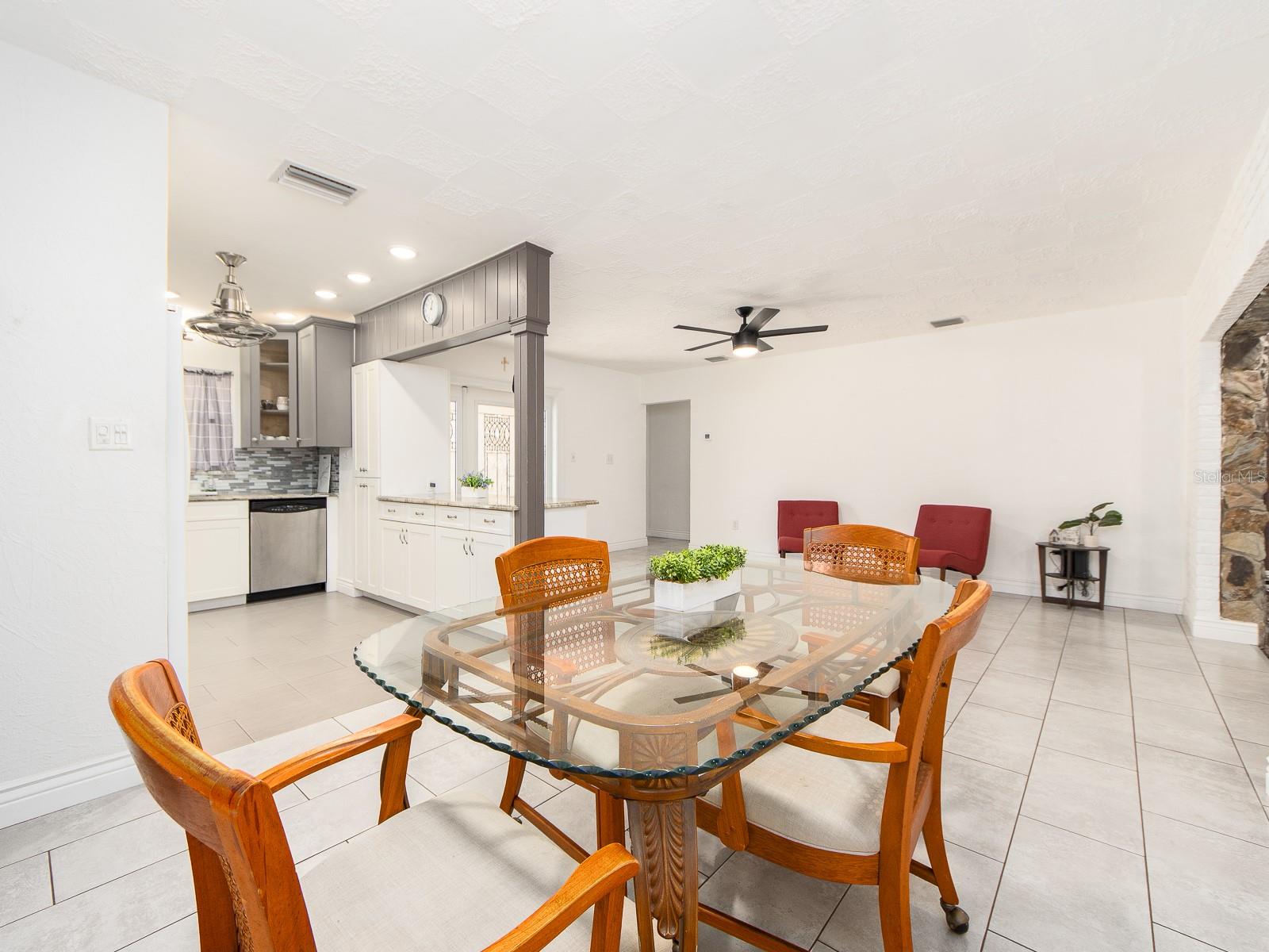 CITRUS HEIGHTS MANOR 1ST ADD - Residential