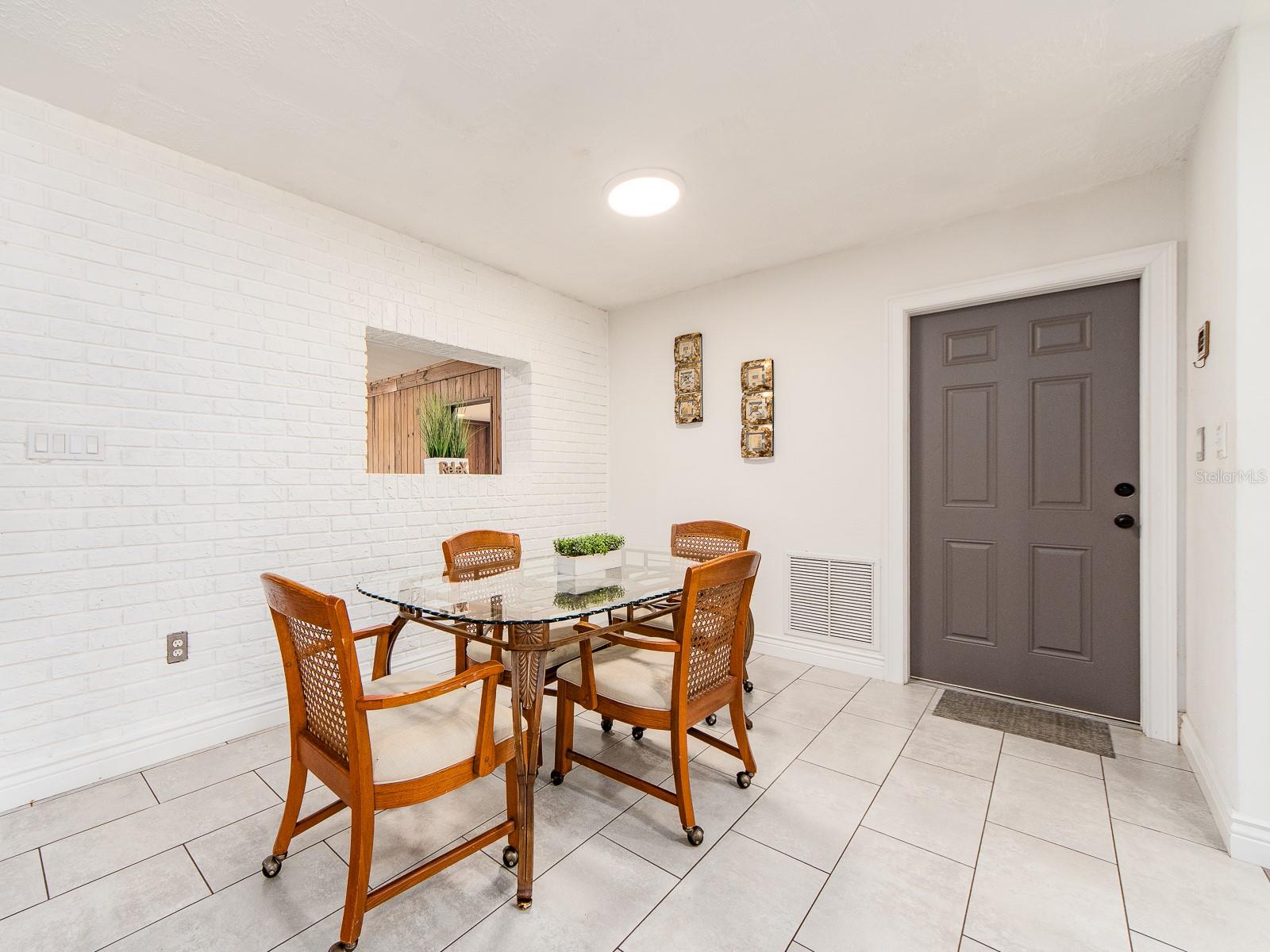 CITRUS HEIGHTS MANOR 1ST ADD - Residential