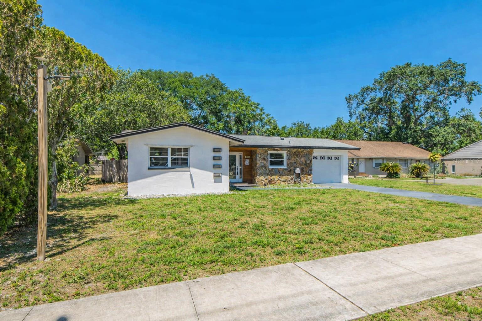 2154 N HERCULES AVENUE