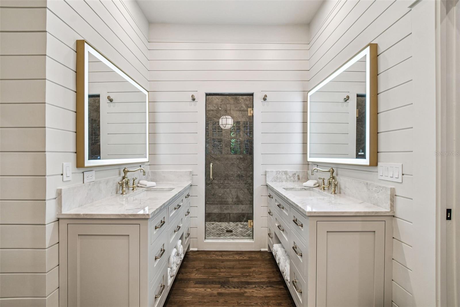 WECKLERS JULIA SUB - Residential