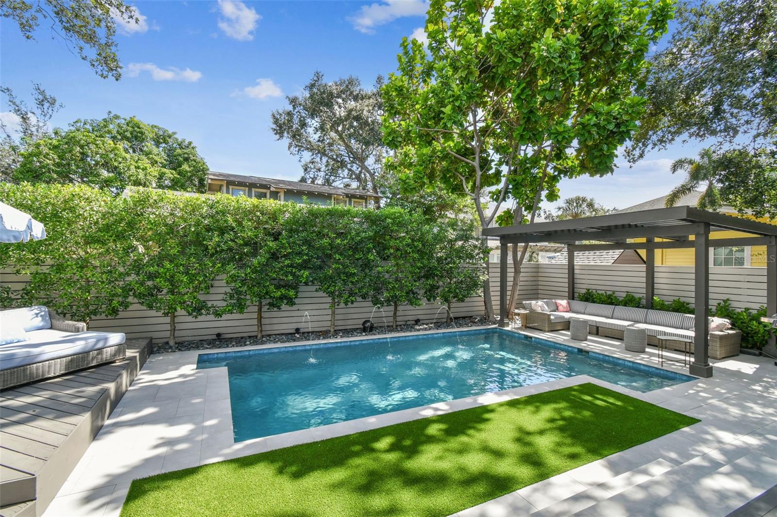 WECKLERS JULIA SUB - Residential