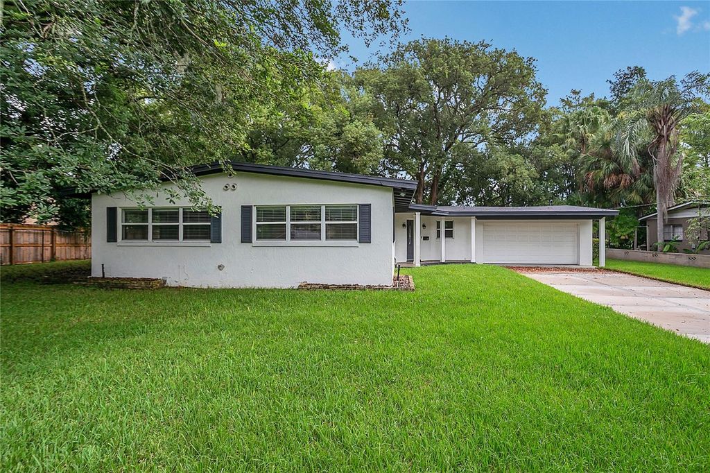 Photo of 2913 Carmia Drive, Orlando, FL 32806 (MLS # O6349665)