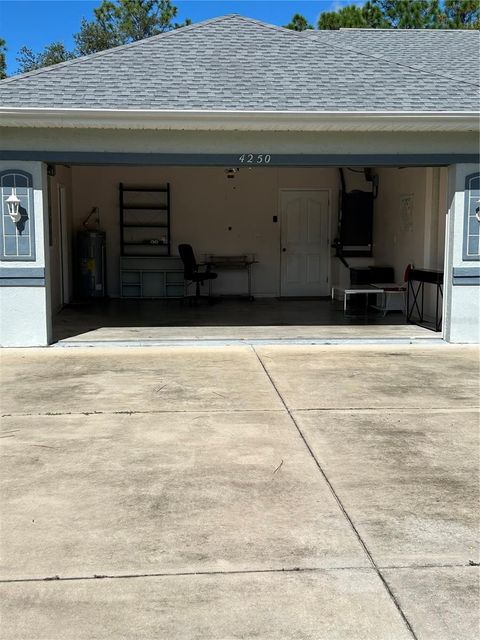 A home in DUNNELLON