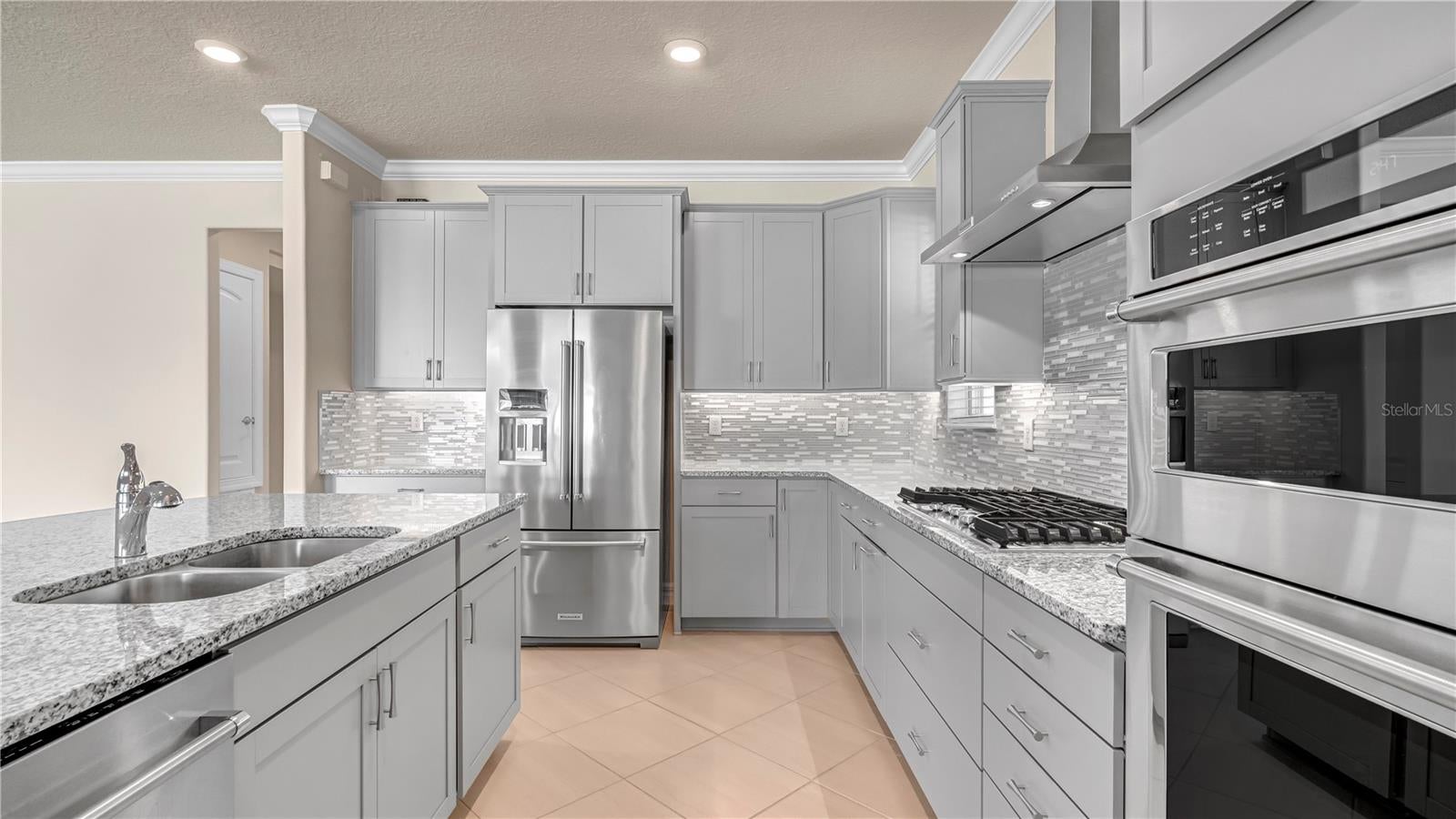 9212 HANGING VINE COURT