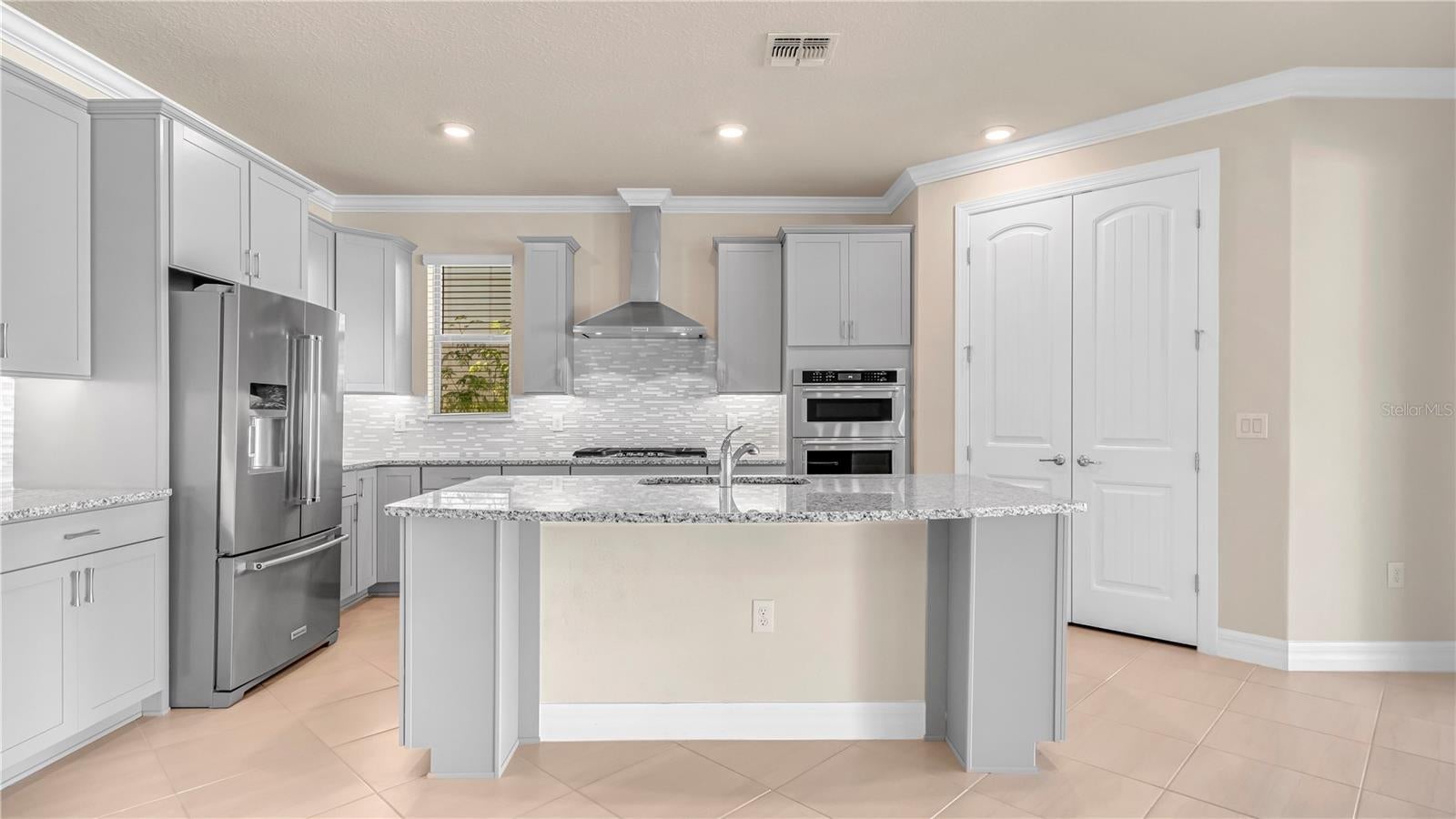 9212 HANGING VINE COURT