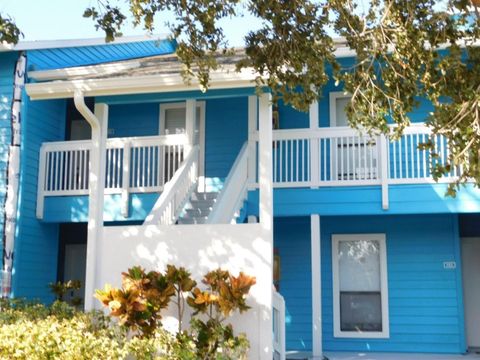 A home in PALM HARBOR