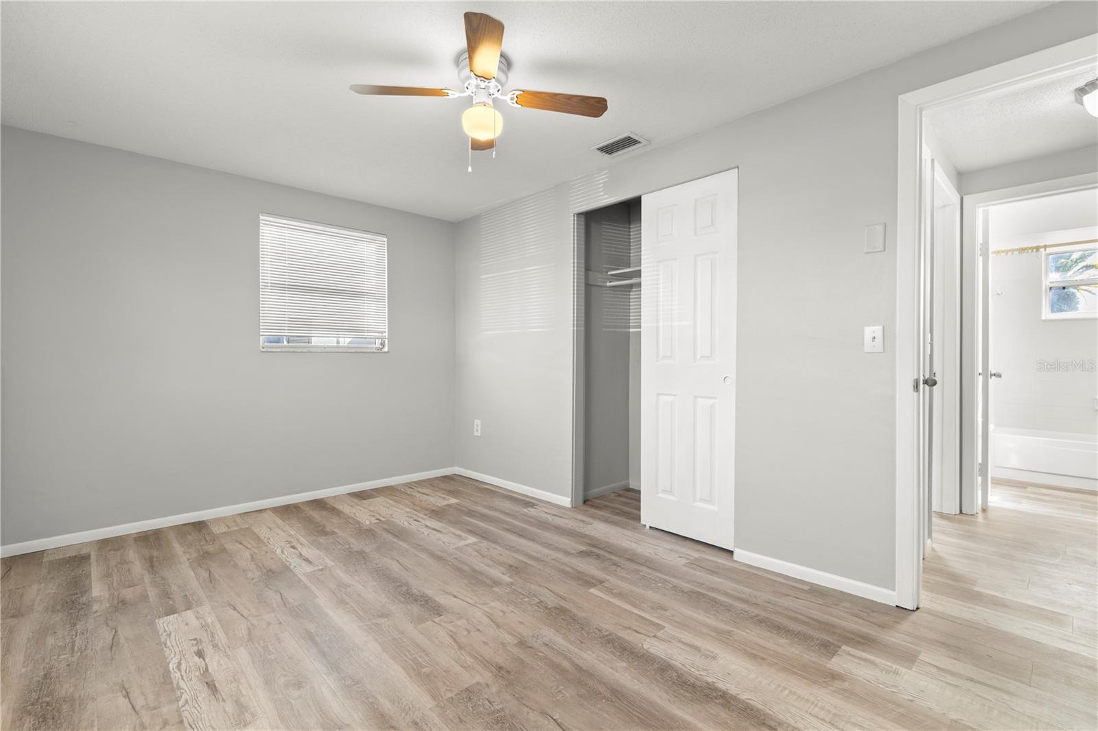 HOLIDAY HILLS - Residential