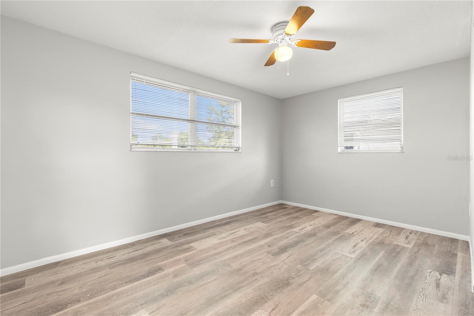 HOLIDAY HILLS - Residential
