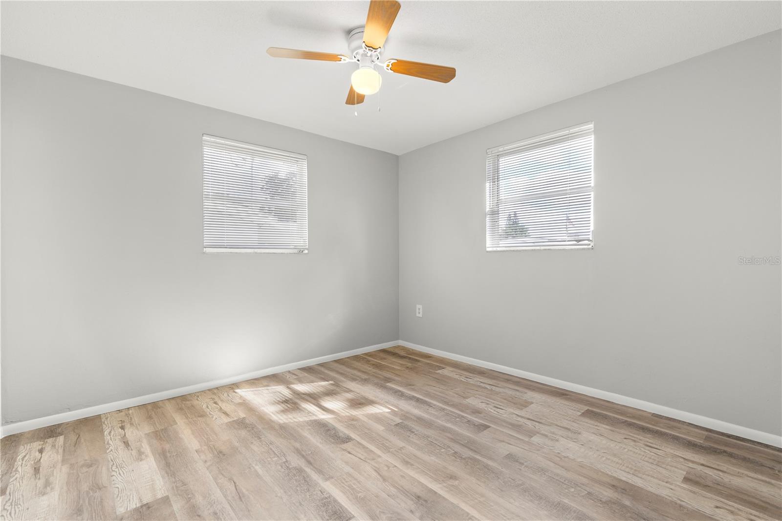 HOLIDAY HILLS - Residential