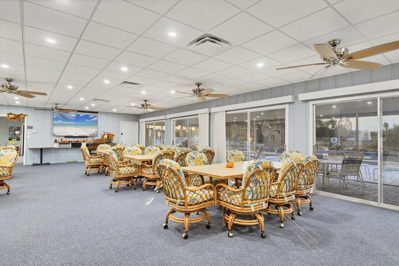 GLEN OAKS RIDGE VILLAS 2 - Residential