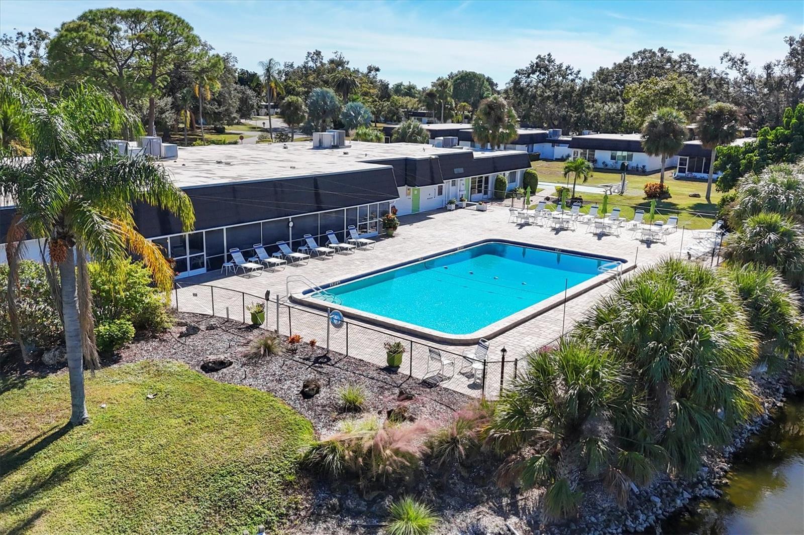 GLEN OAKS RIDGE VILLAS 2 - Residential