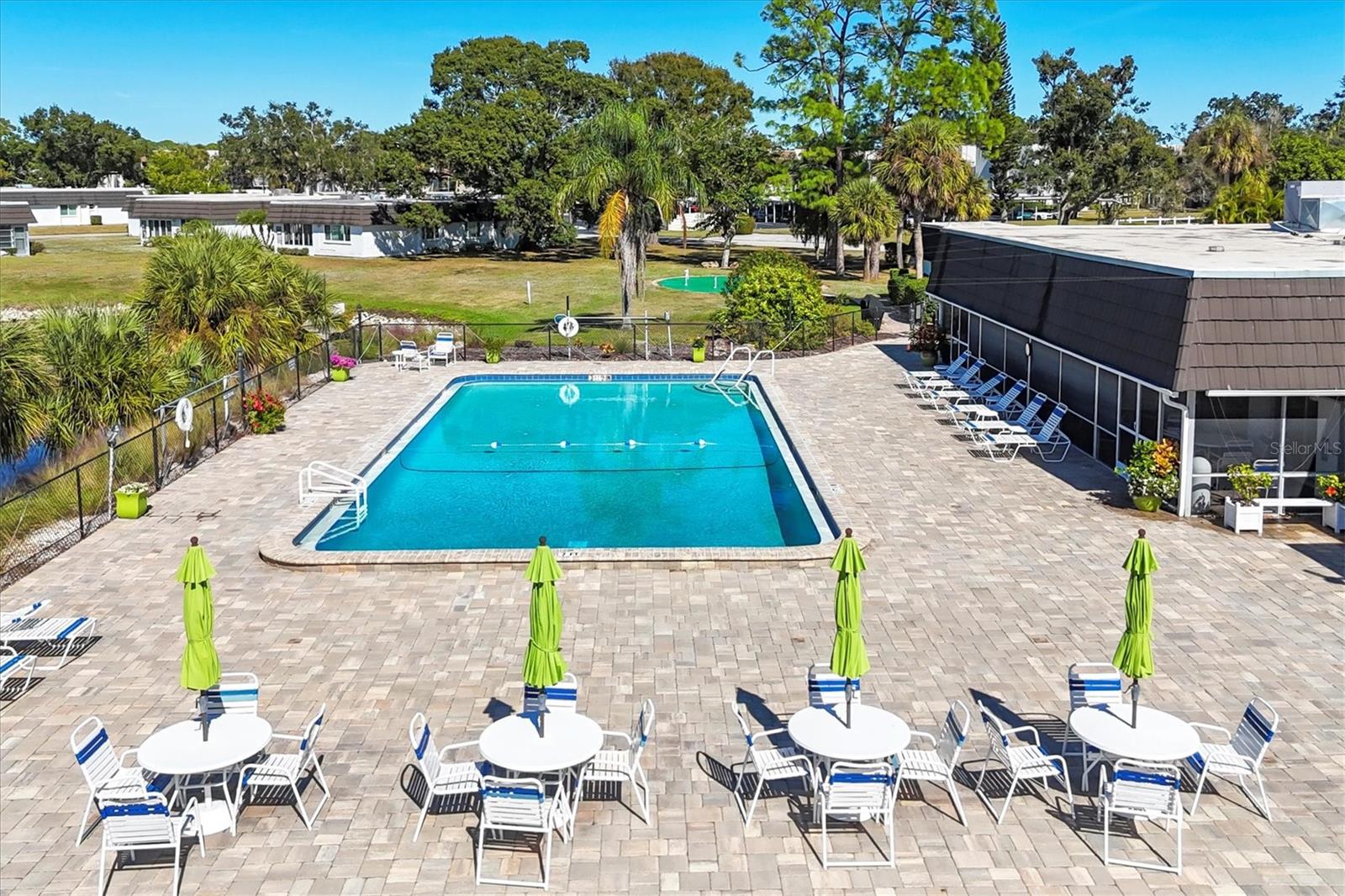 GLEN OAKS RIDGE VILLAS 2 - Residential