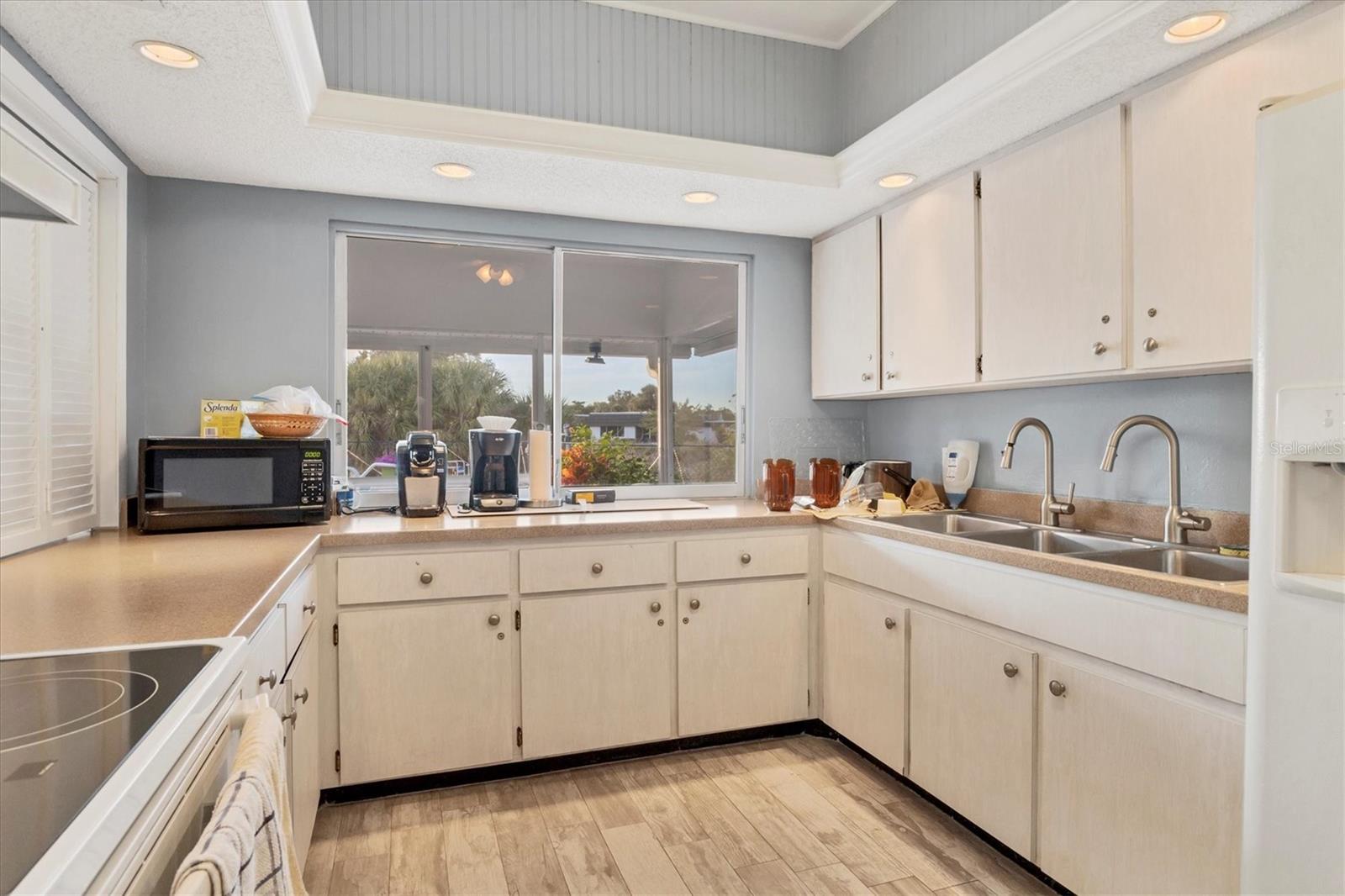 GLEN OAKS RIDGE VILLAS 2 - Residential