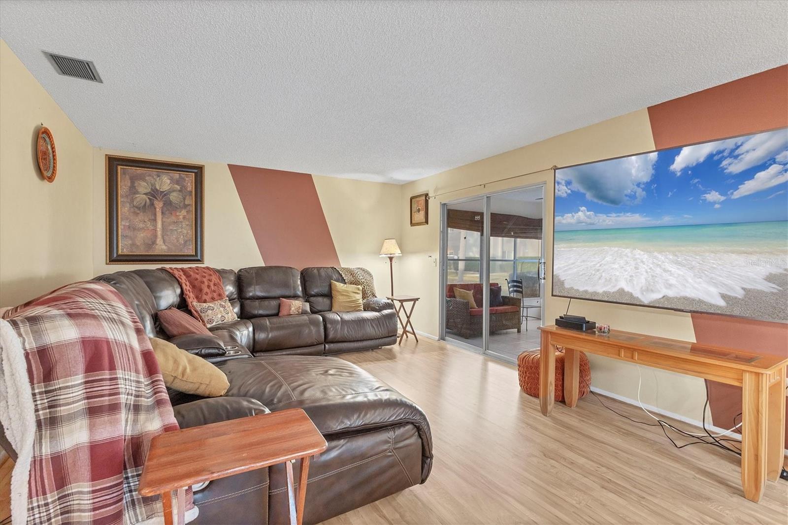 GLEN OAKS RIDGE VILLAS 2 - Residential