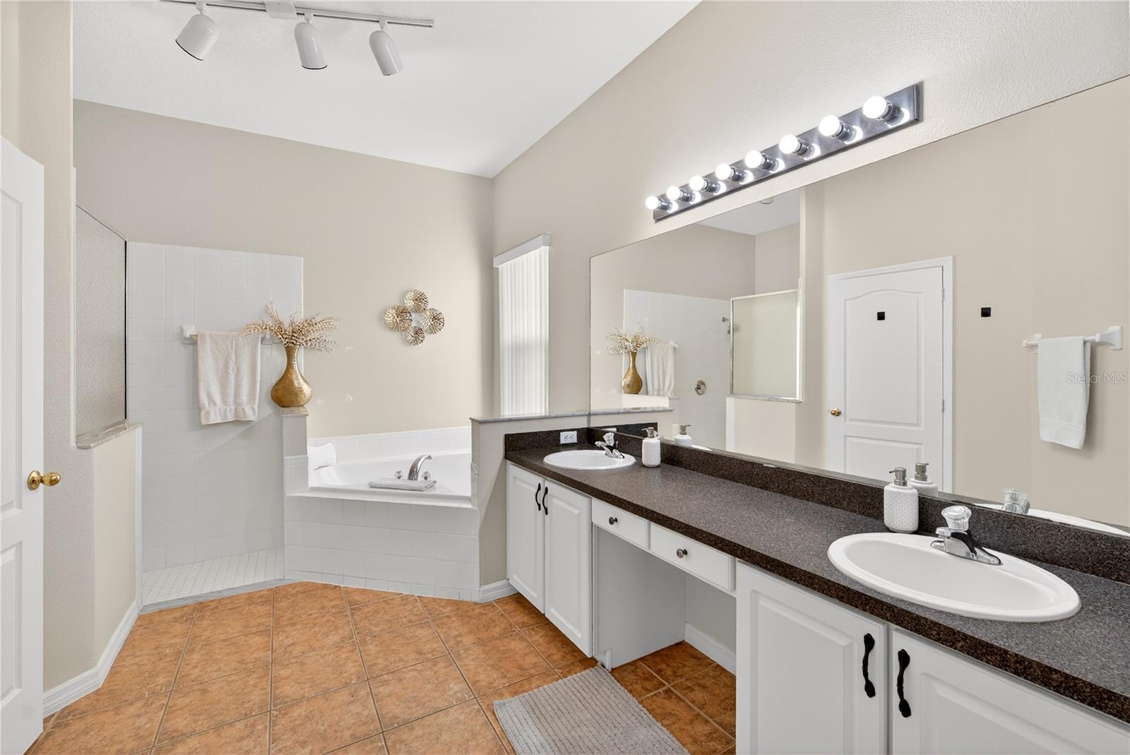 TUSCAN HILLS - Residential