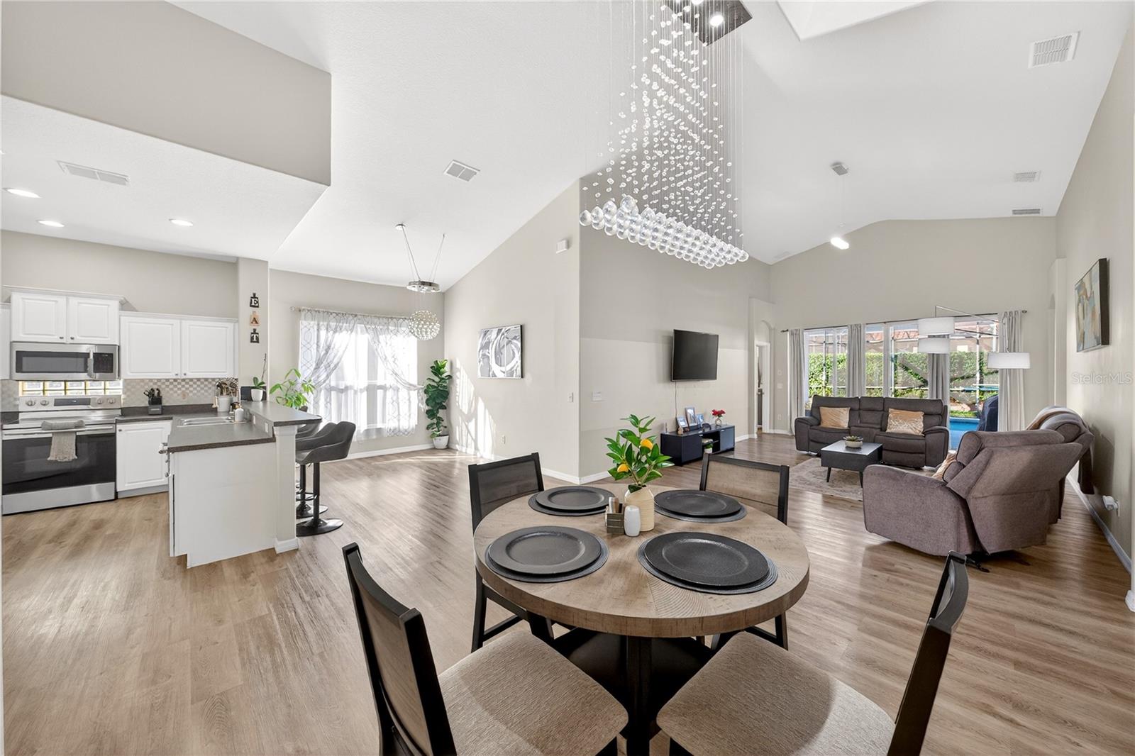 TUSCAN HILLS - Residential