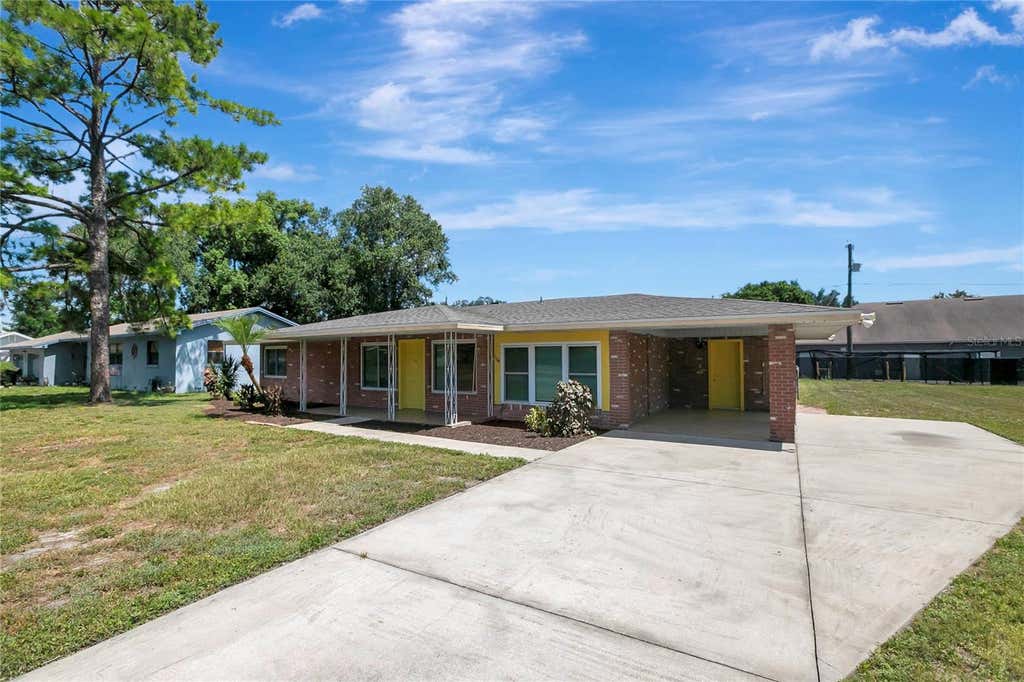 Photo of 1706 Shore Acres Drive, Lakeland, FL 33801 (MLS # TB8540313)