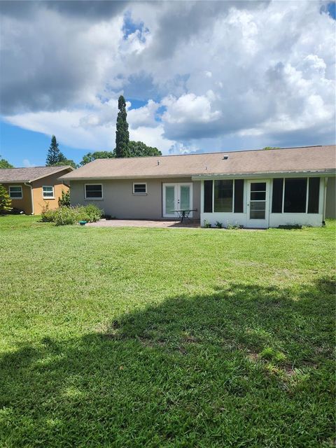 A home in PALM HARBOR