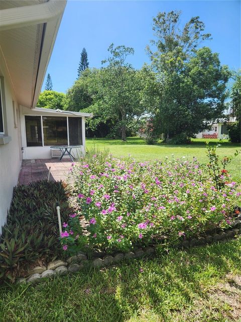 A home in PALM HARBOR