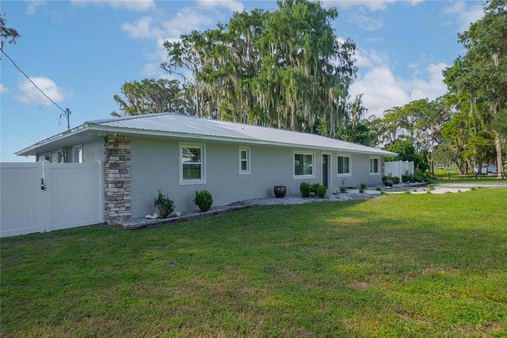 Photo of 221 S Hunting Lodge Drive, Inverness, FL 34453 (MLS # W7888815)