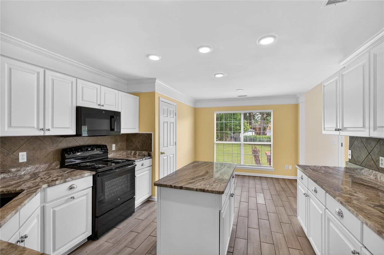 136 SUMMER WINDS DRIVE