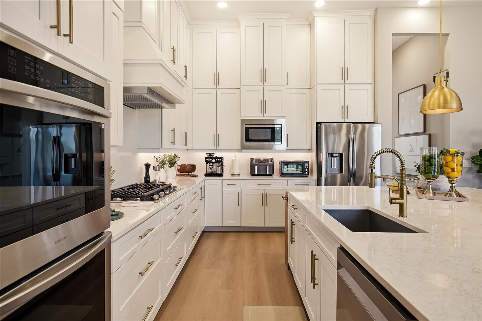 AVALON RDG - Residential