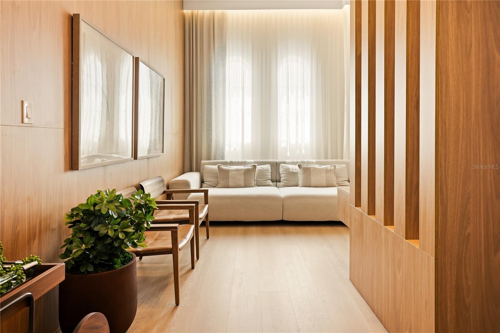 AVALON RDG - Residential