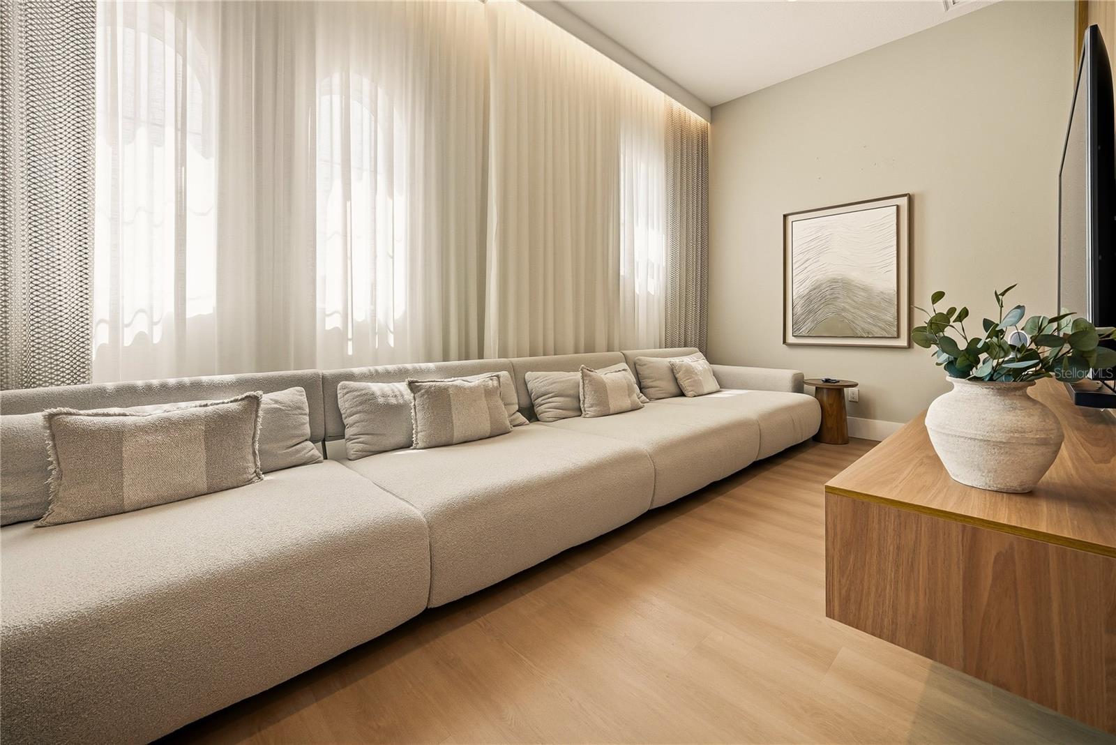 AVALON RDG - Residential