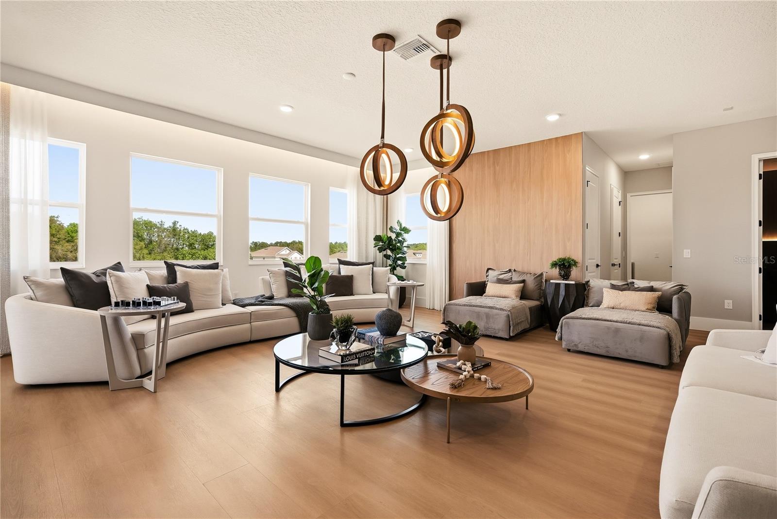 AVALON RDG - Residential