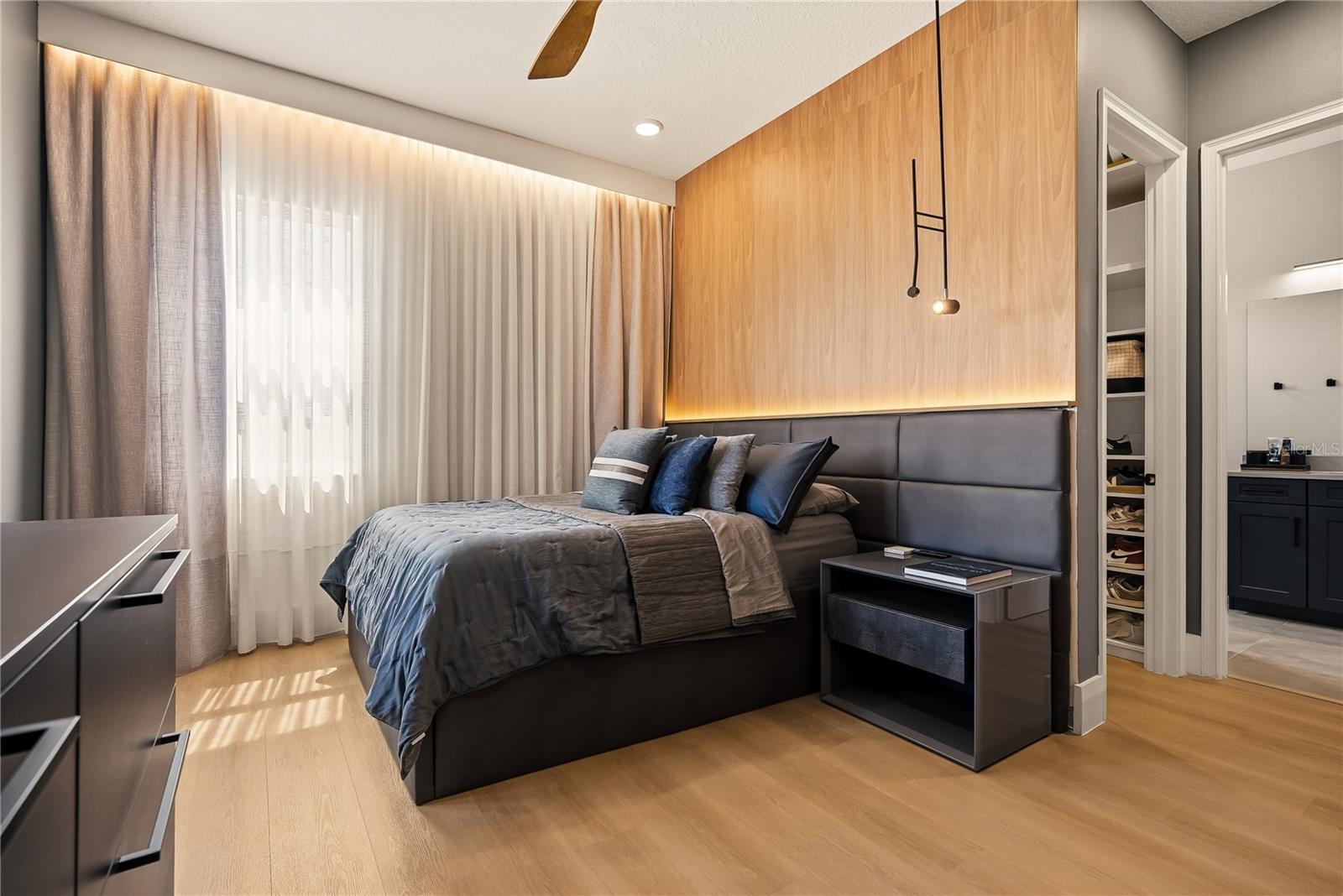 AVALON RDG - Residential