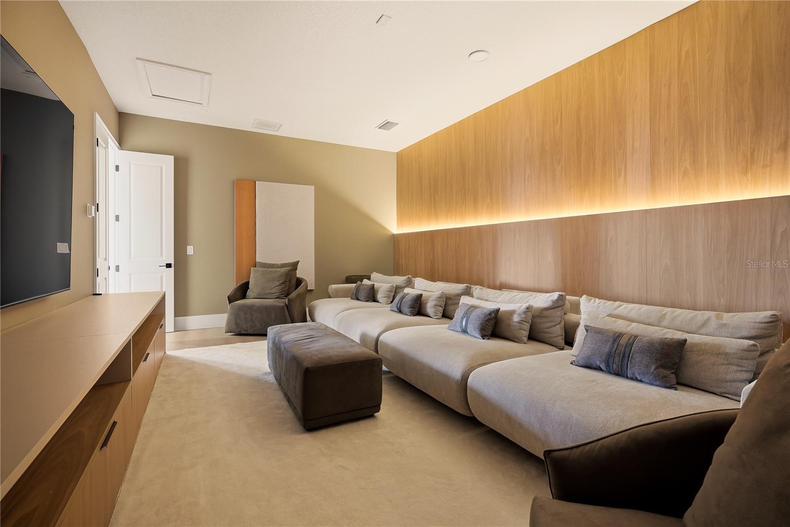 AVALON RDG - Residential