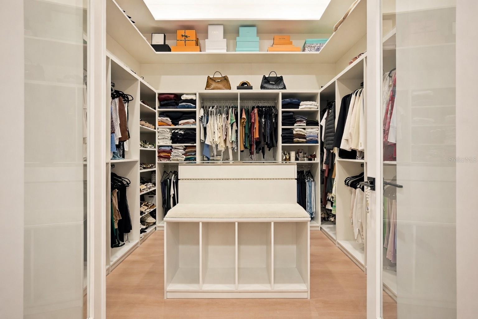 AVALON RDG - Residential