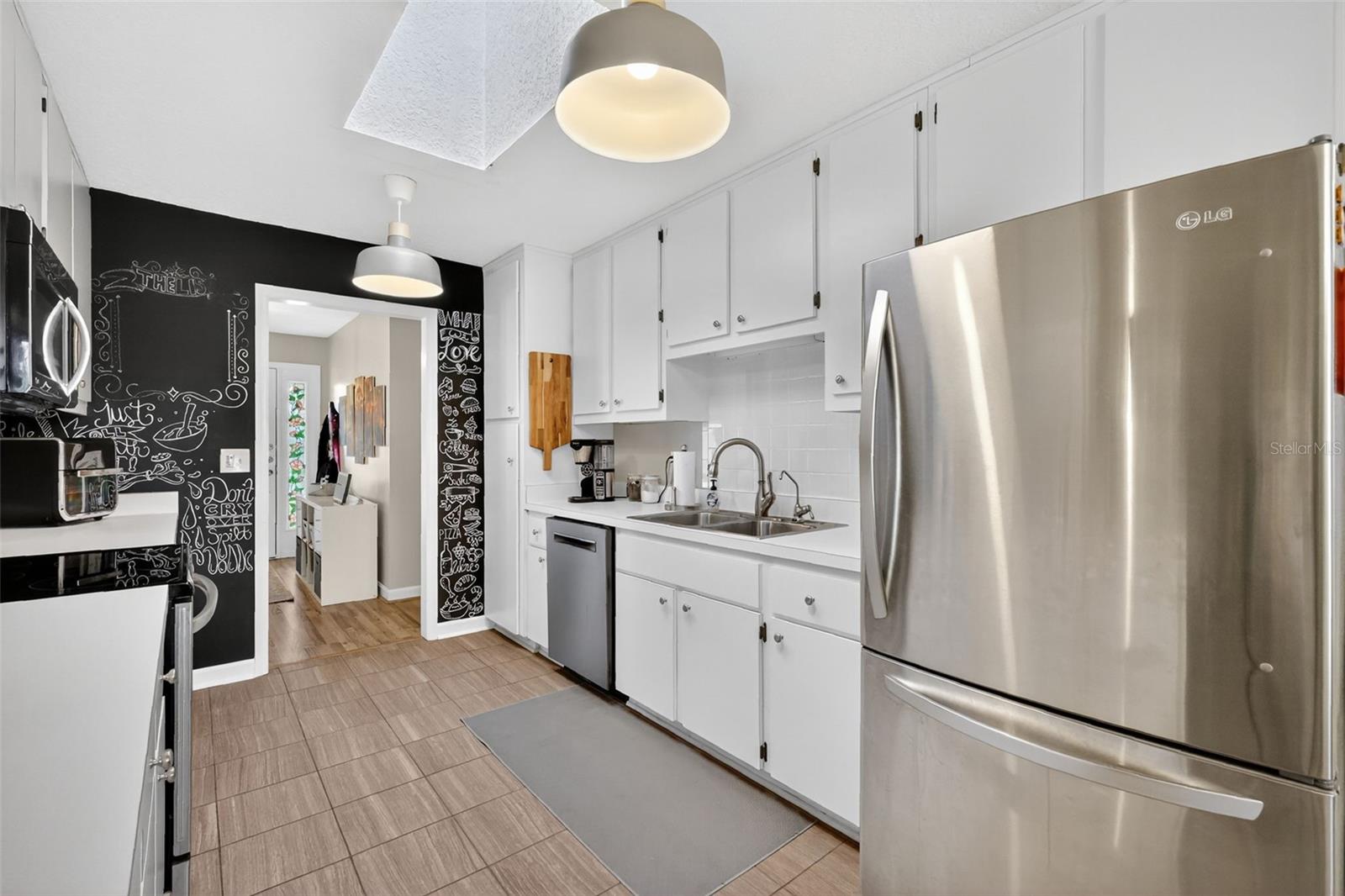 VILLAGE GREEN - Residential