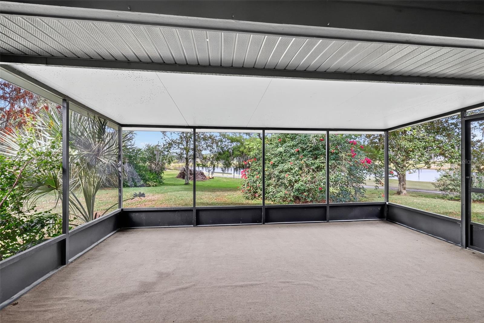 VILLAGE GREEN - Residential