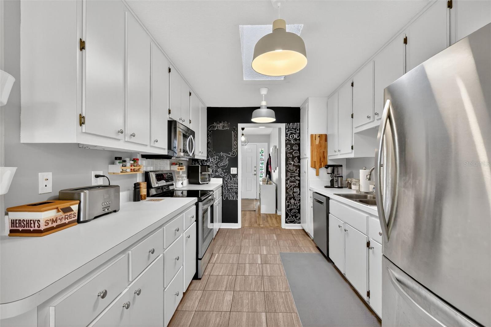 VILLAGE GREEN - Residential