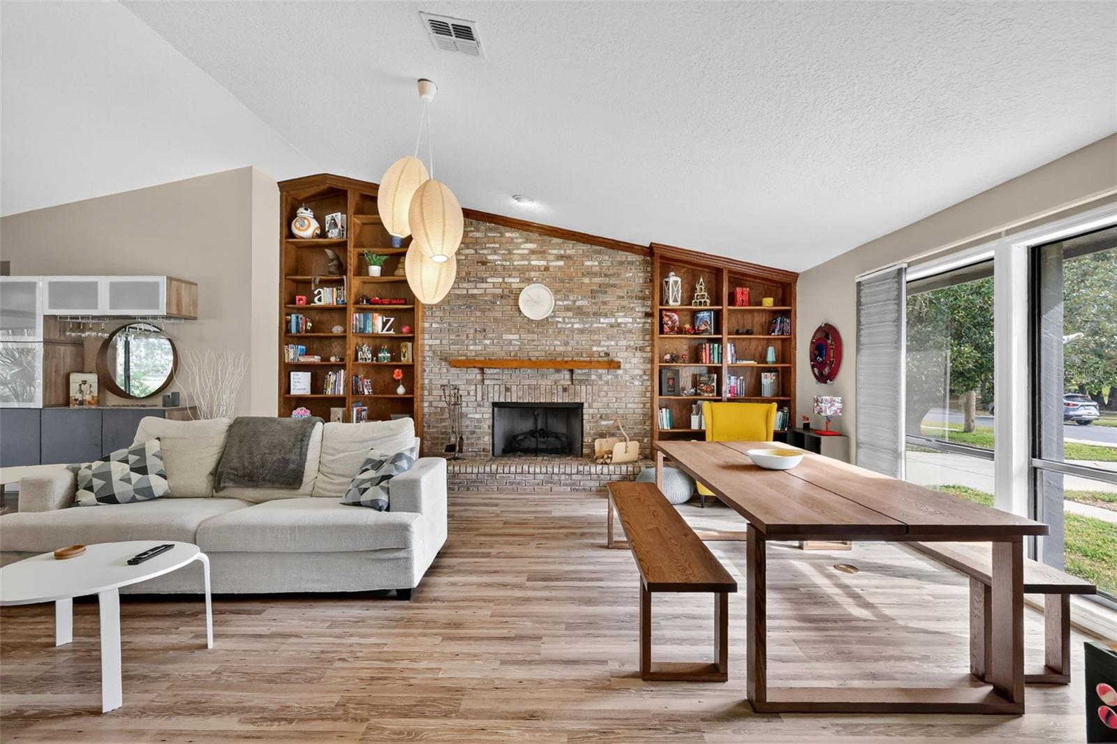 VILLAGE GREEN - Residential