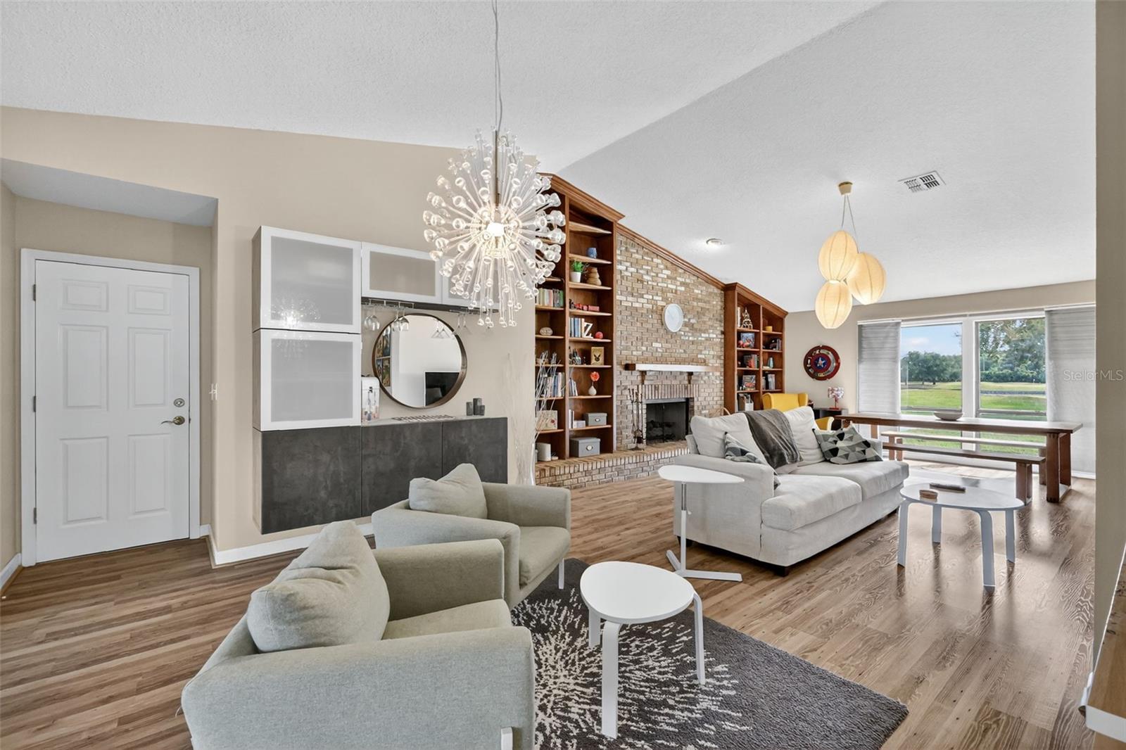 VILLAGE GREEN - Residential