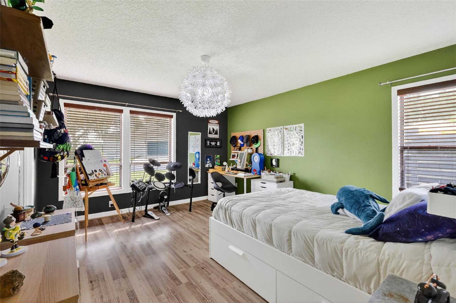 VILLAGE GREEN - Residential