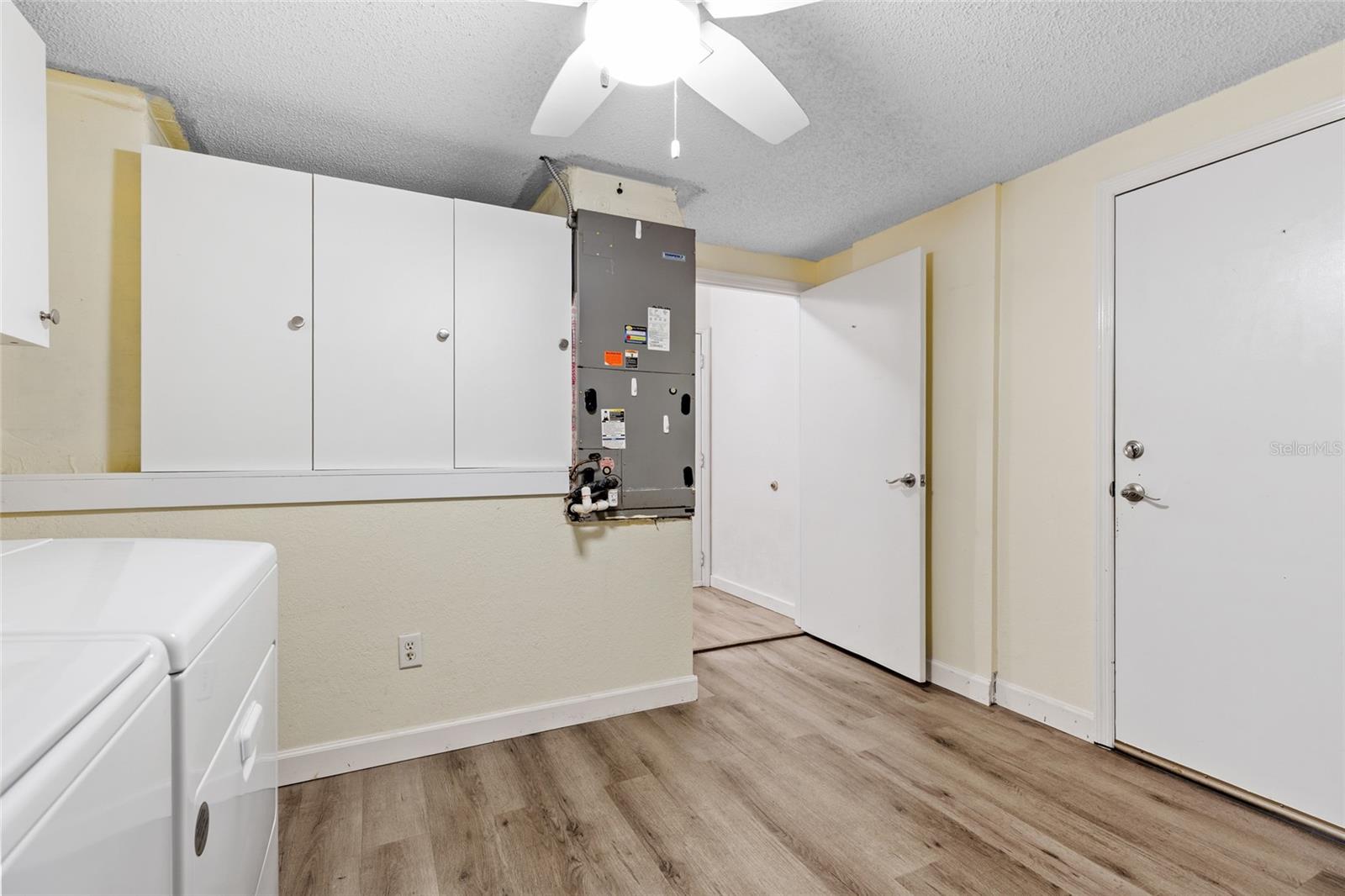 LAKE FOREST CONDO - Residential