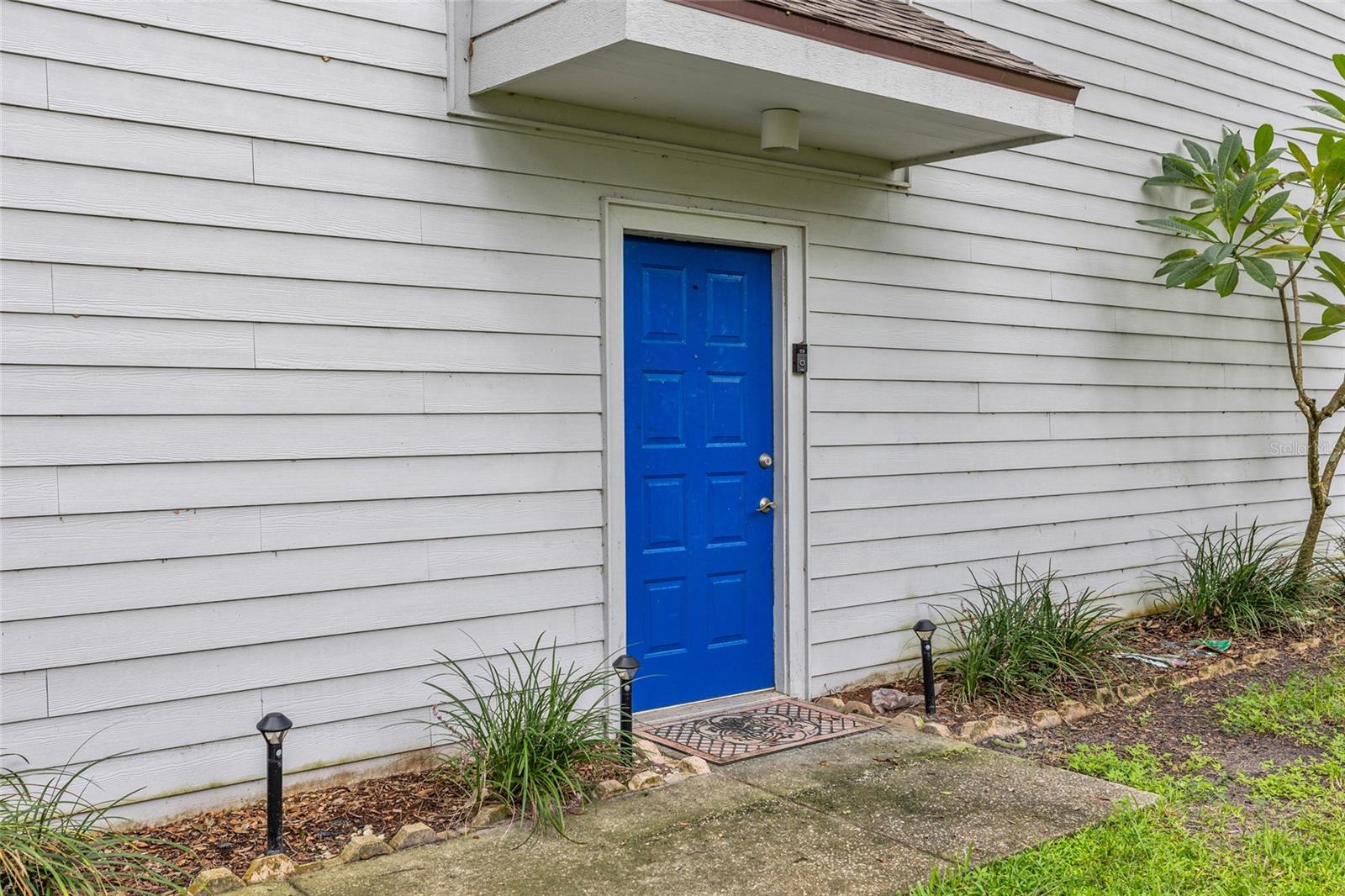 LAKE FOREST CONDO - Residential