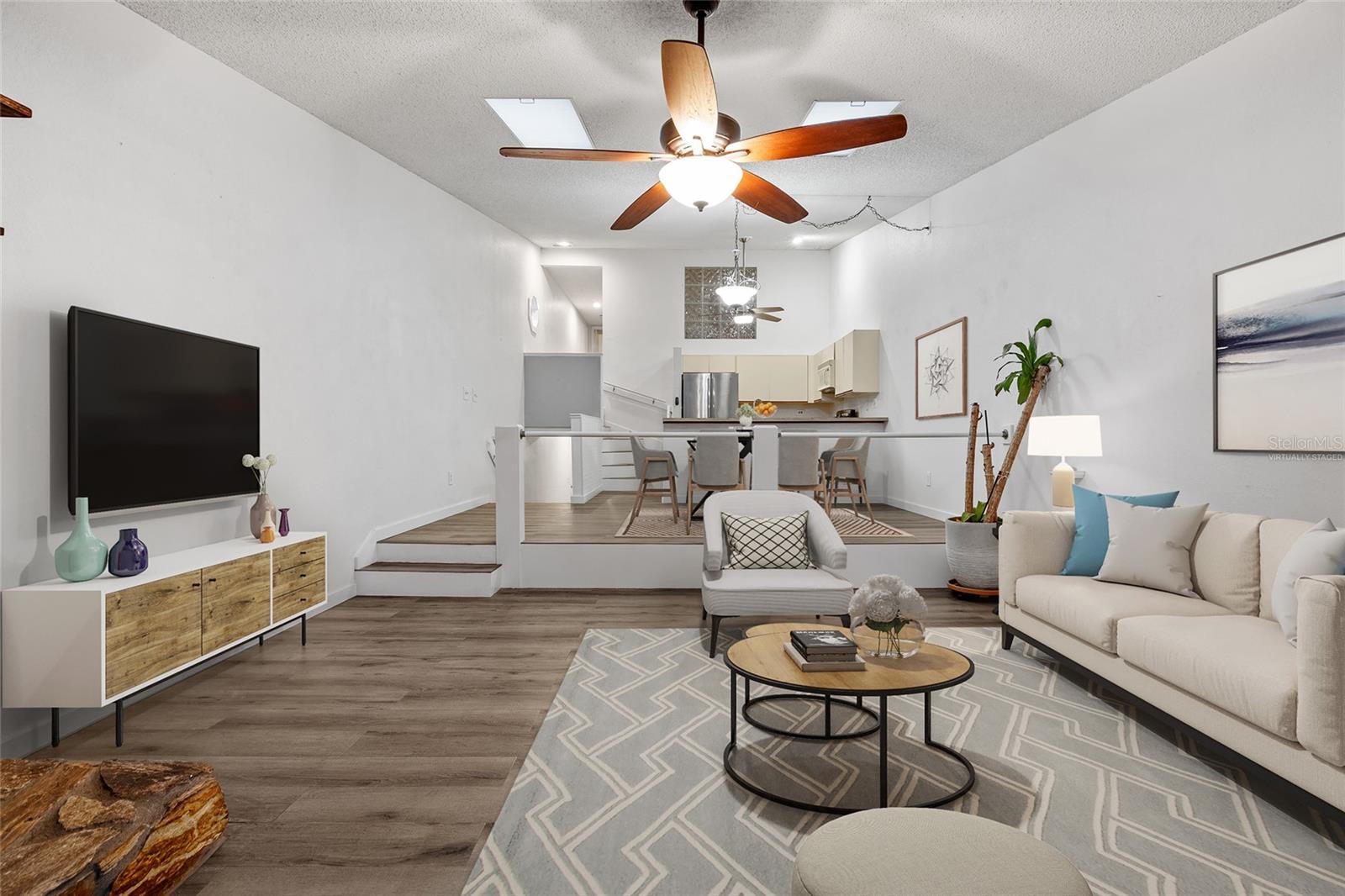 LAKE FOREST CONDO - Residential
